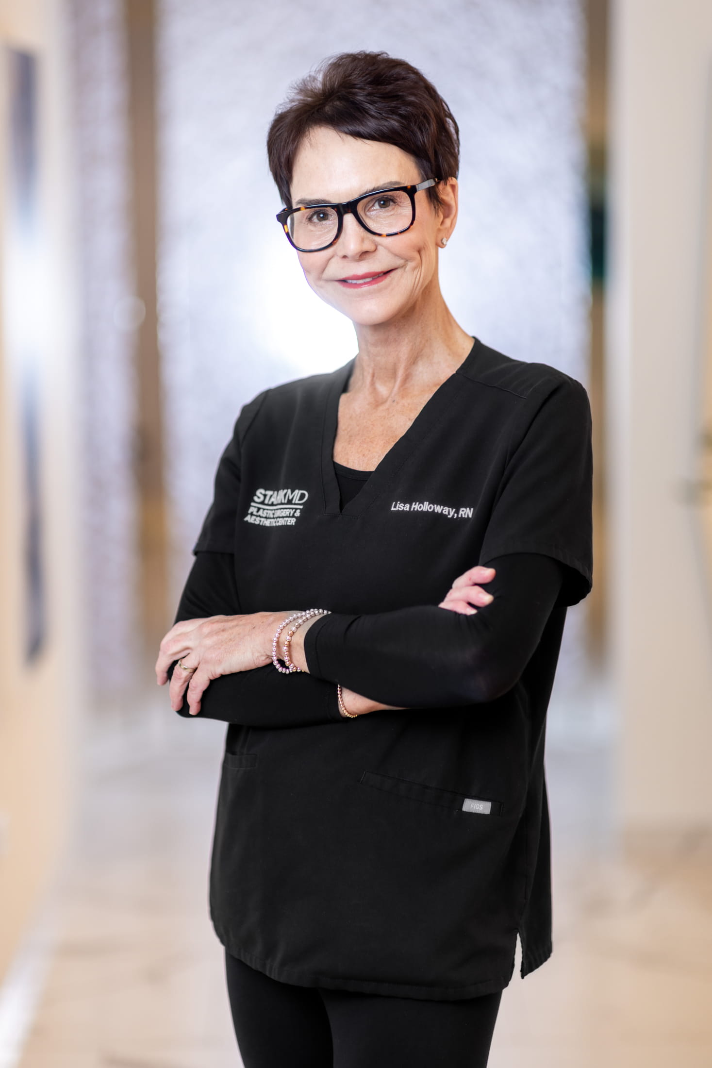 Stark MD Philadelphia Plastic Surgery Team - Lisa Holloway